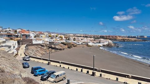 Foto 2 de Casa adosada en venda a Calle Bécquer, 35, Playa del Hombre - Taliarte - Salinetas, Telde