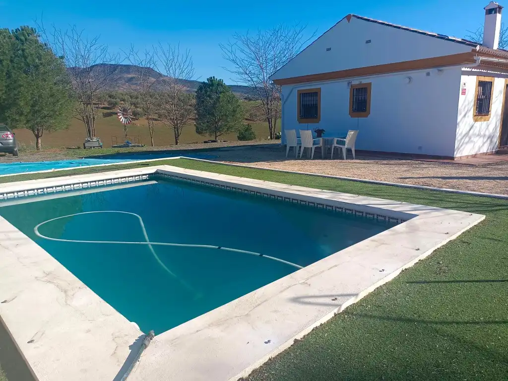 Schwimmbecken von Country house zum Verkauf in Casabermeja mit Privatgarten, Schwimmbad und Möbliert