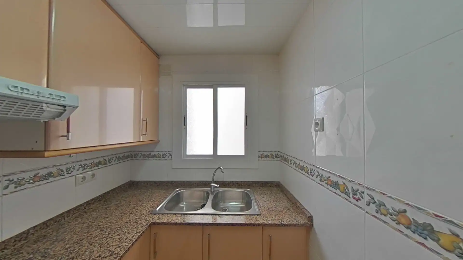 Cocina de Piso en venta en L'Hospitalet de Llobregat con Calefacción