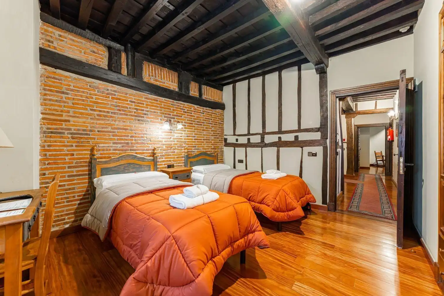 Dormitori de Finca rústica en venda en Candelario amb Calefacció, Jardí privat i Terrassa