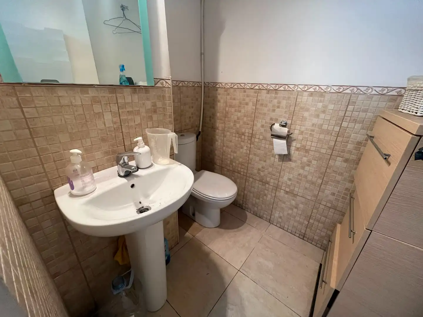 Badezimmer von Geschaftsraum zur Miete in Valencia mit Klimaanlage und Möbliert
