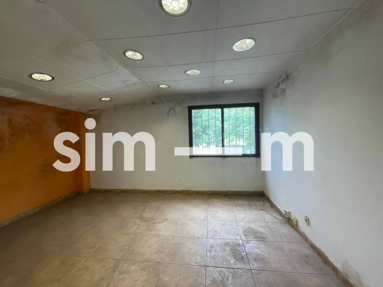 Industrial buildings for rent in Vic