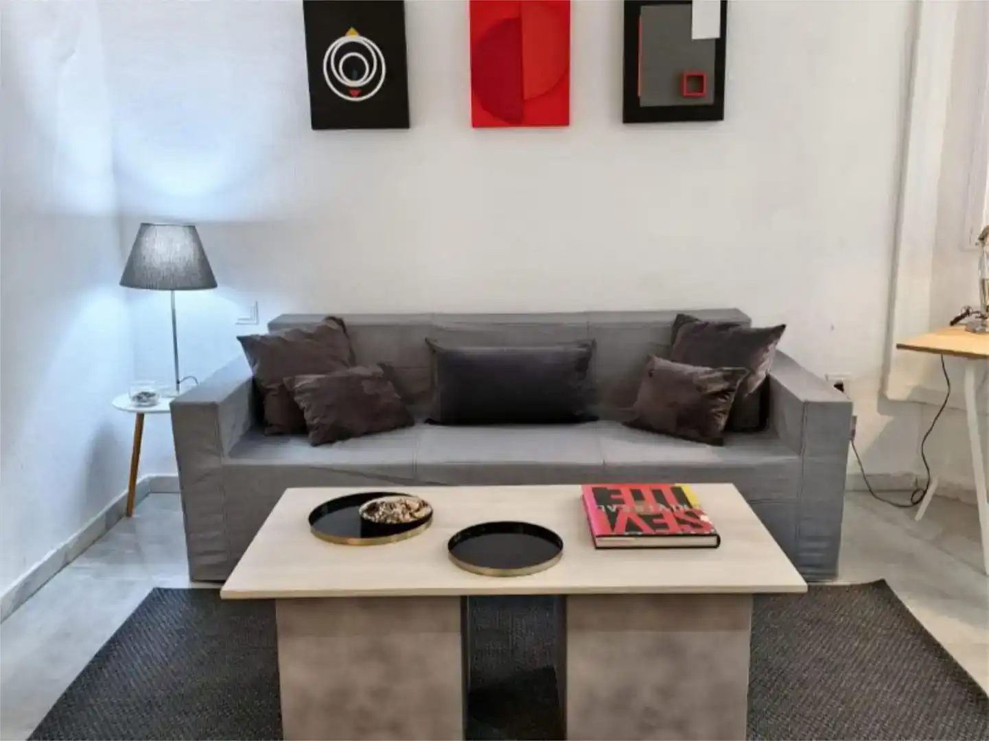 Sala d'estar de Pis en venda en  Sevilla Capital amb Aire condicionat