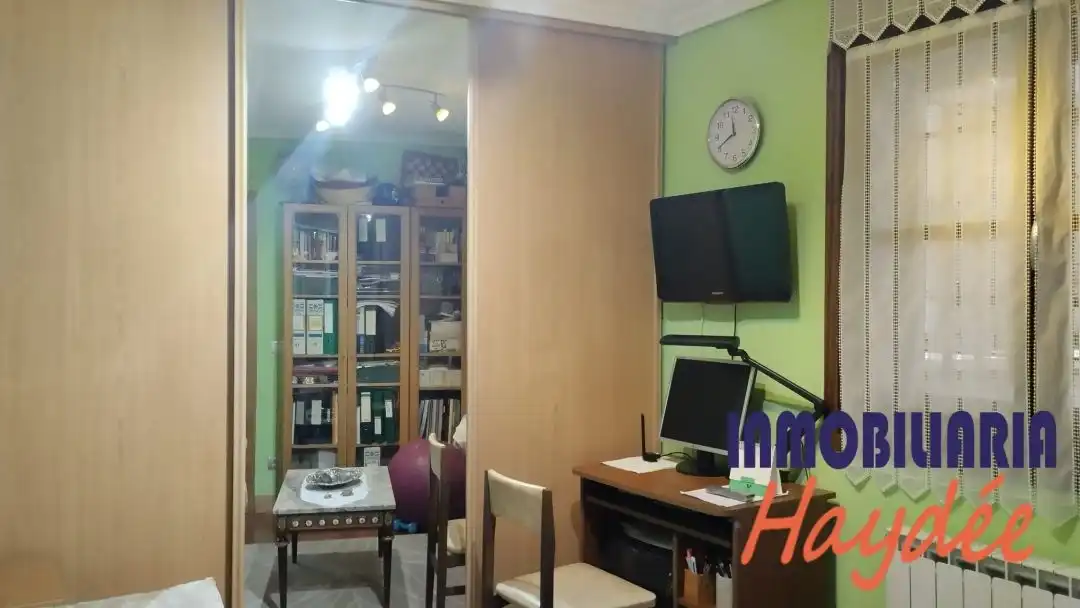 Piso con terraza en venta en Sor Natividad Homedes Kalea, imagen 34