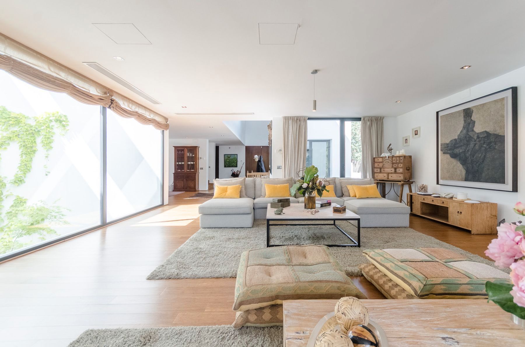 Sala d'estar de Casa o xalet en venda en  Madrid Capital amb Aire condicionat, Calefacció i Jardí privat