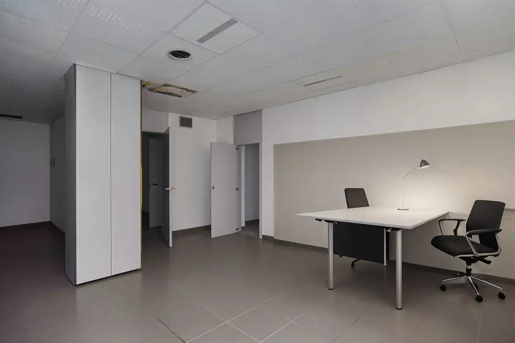 Local comercial en venda a Av Roma, imagen 2