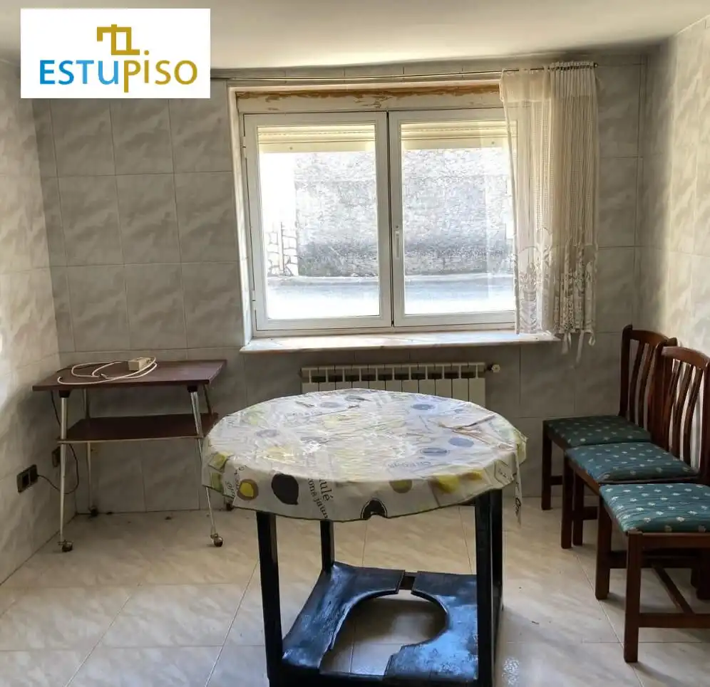 Cocina de Casa o chalet en venta en Valdepolo con Calefacción y Jardín privado