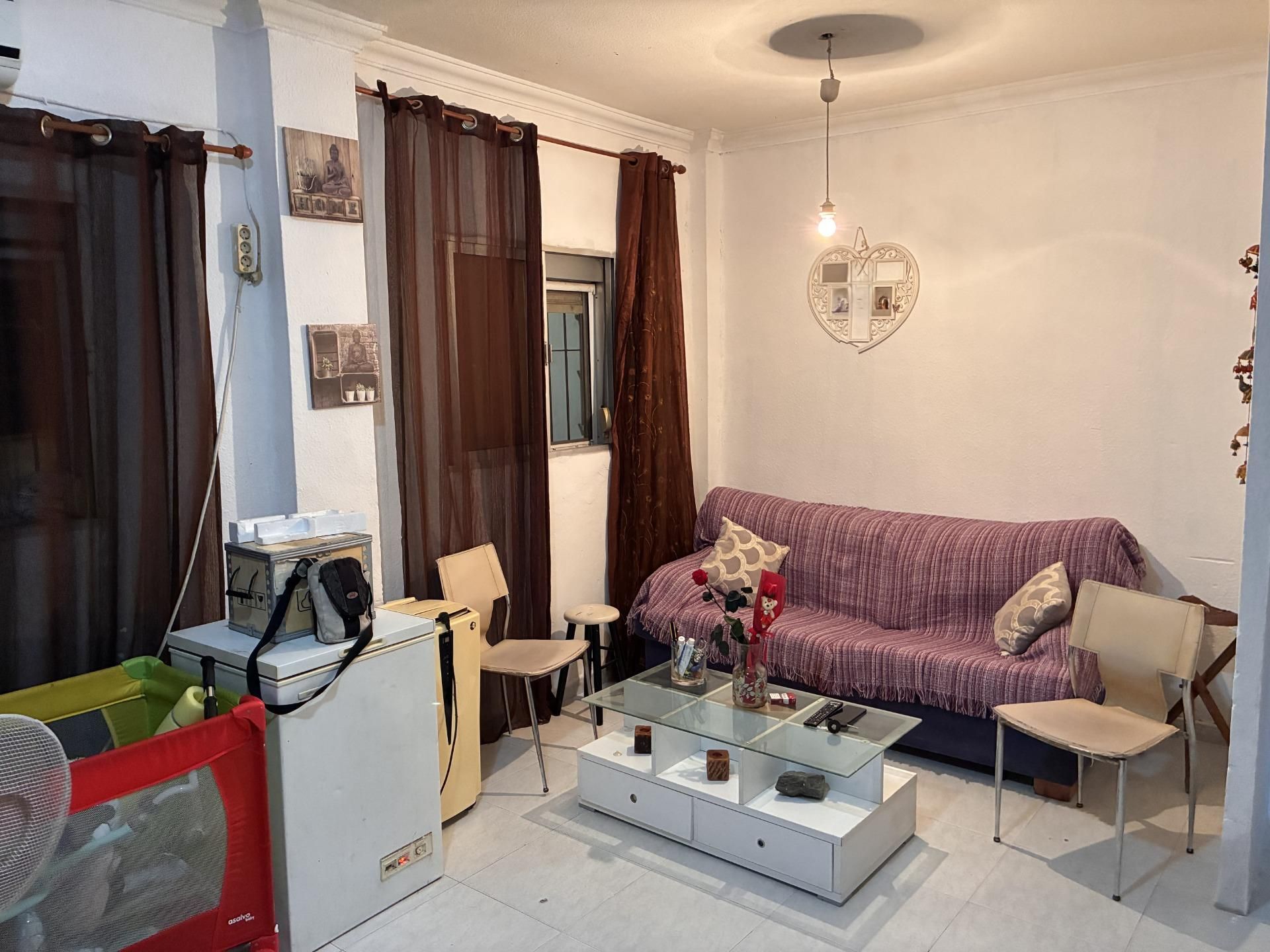 Sala d'estar de Pis en venda en San Juan de Aznalfarache amb Aire condicionat