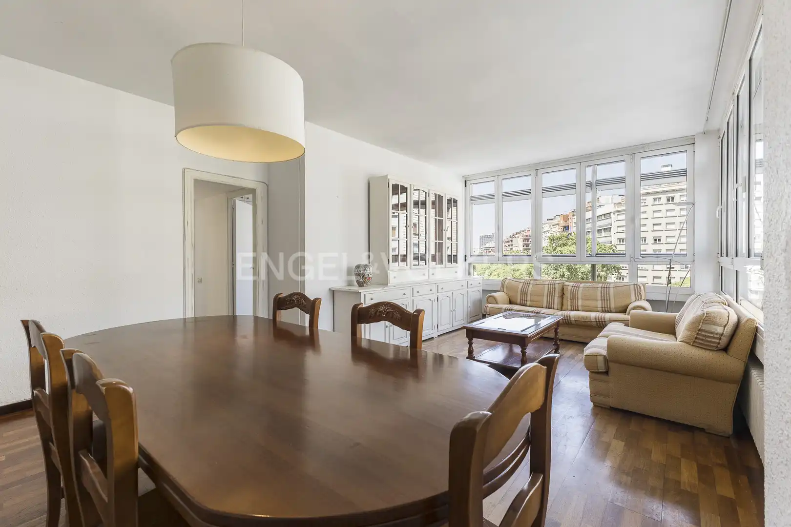 Sala de estar de Piso en venta en Barcelona con Calefacción y Parquet