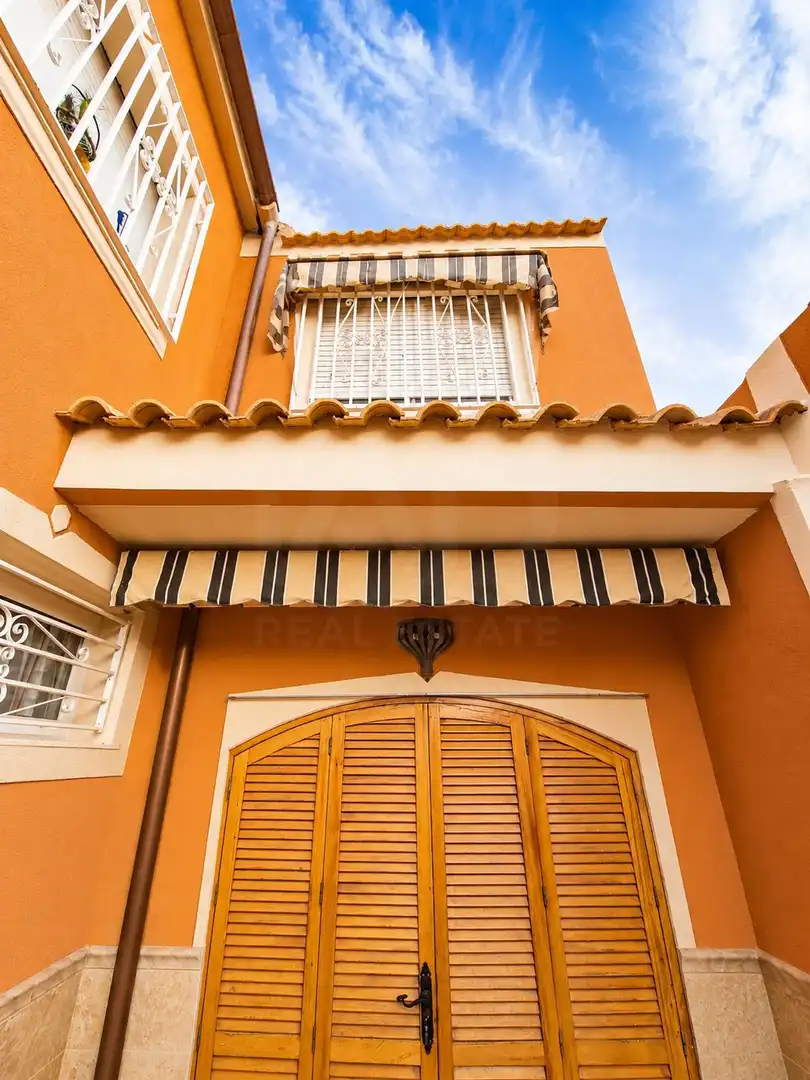 Vista exterior de Casa o xalet en venda en Mazarrón amb Aire condicionat i Calefacció