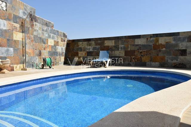 Casa-chalet en Venta en Centro