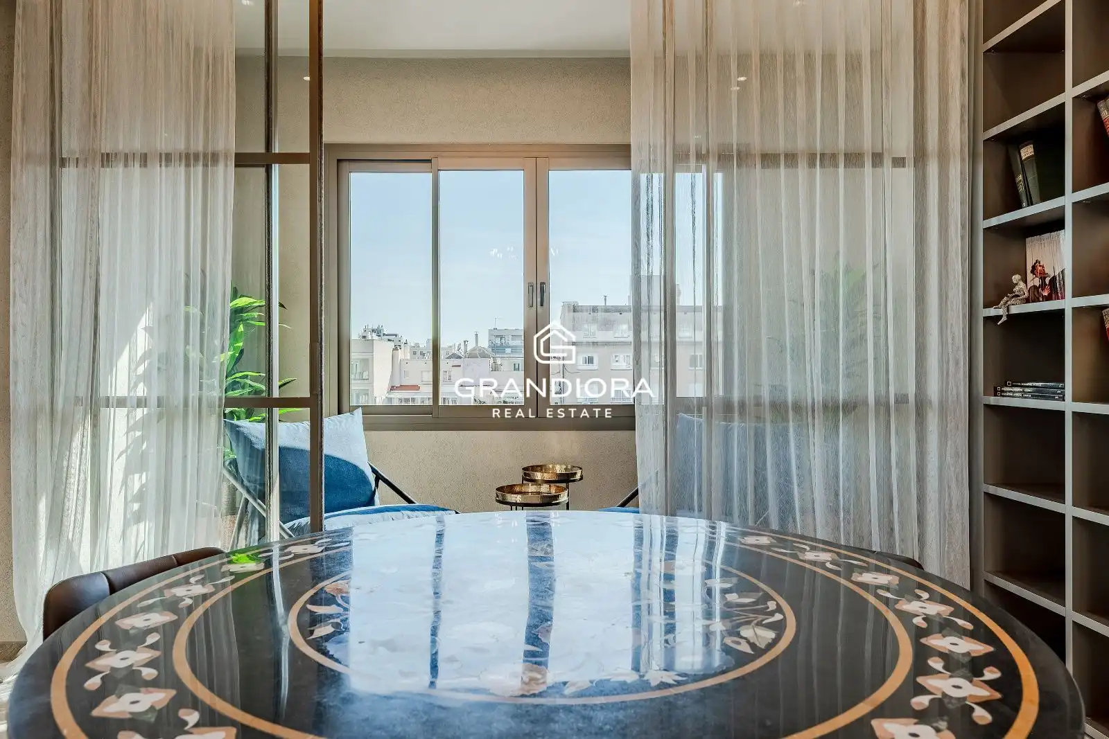 Habitación de Apartamento de alquiler en Badalona con Aire acondicionado, Calefacción y Amueblado