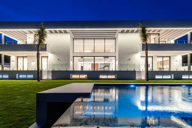 Casa-chalet en Venta en Cancelada