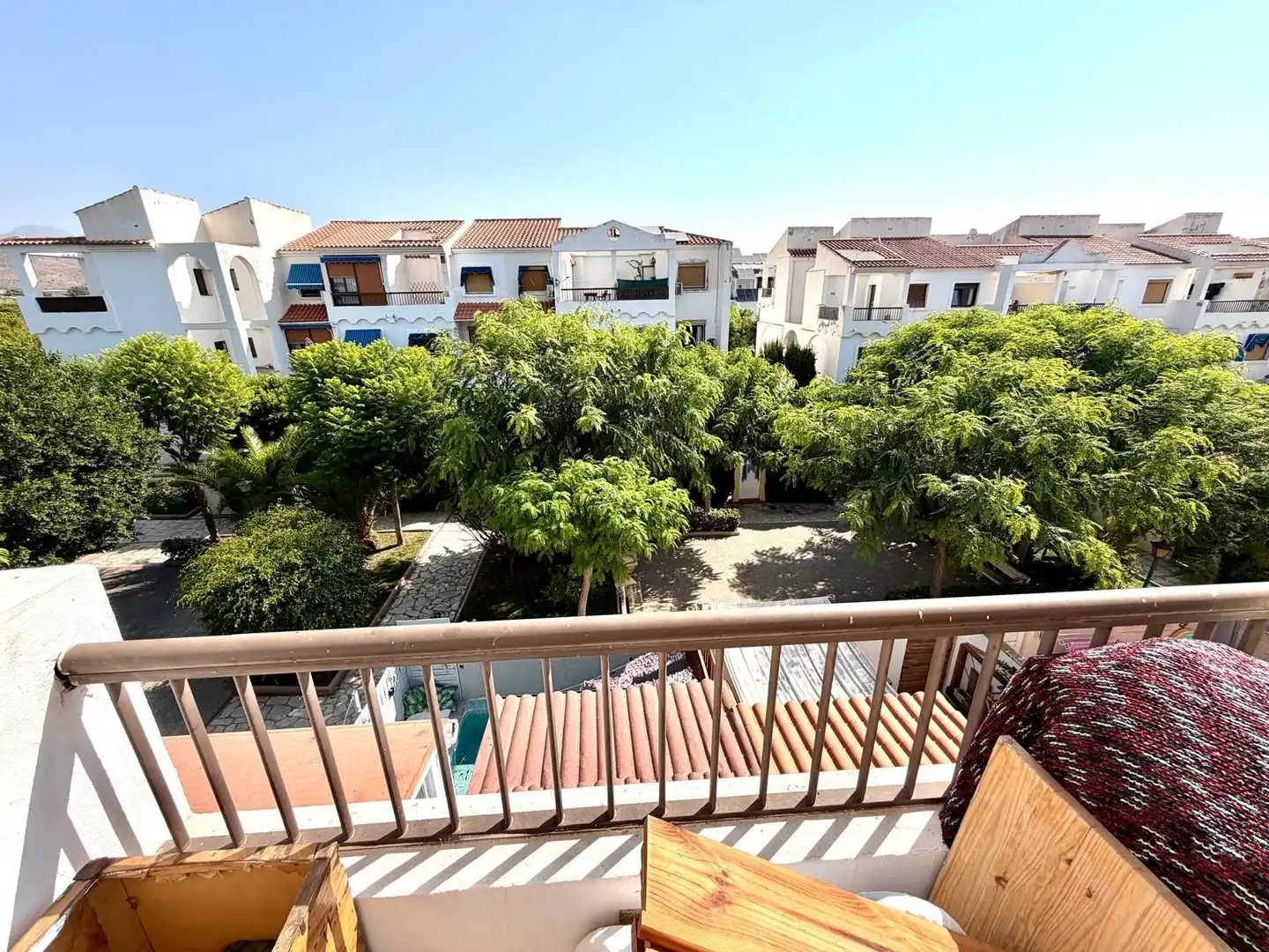 Terrassa de Casa adosada en venda en El Campello amb Aire condicionat, Jardí privat i Piscina