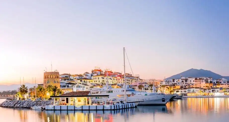 Exterior view of Flat for sale in Marbella  with Air Conditioner, Heating and Private garden