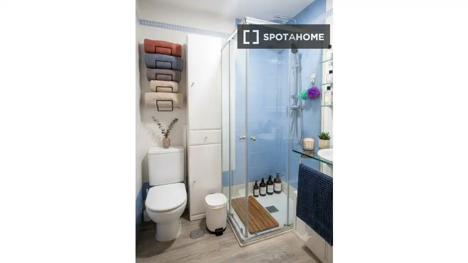 Baño de Apartamento para compartir en Vélez-Málaga con Aire acondicionado, Terraza y Amueblado
