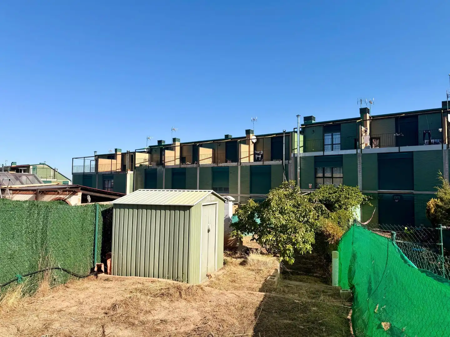 Vista exterior de Casa adosada en venta en Valdorros con Calefacción, Jardín privado y Terraza