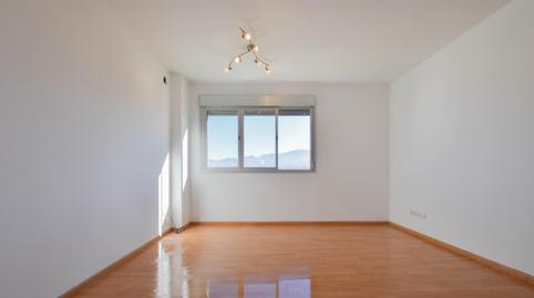 Foto 5 de Piso en venta en Avenida de Circunvalación, Carretera de Granada - La Alcazaba, Alhendín