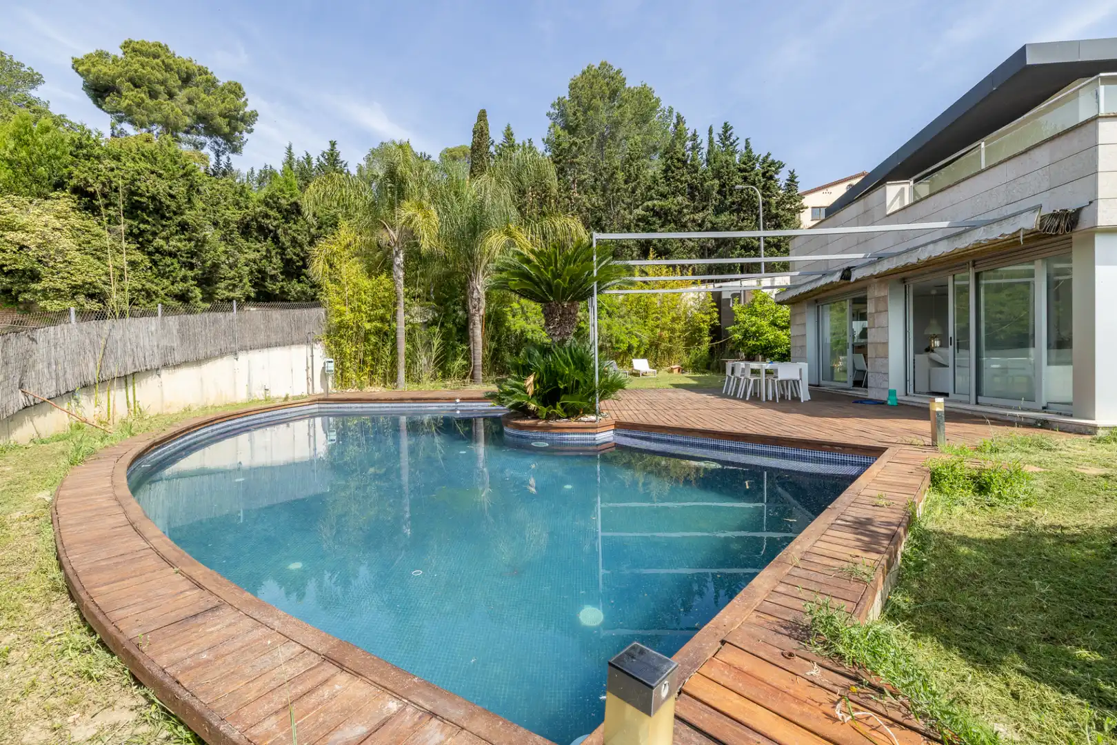 Swimming pool of Houses for sale in Cerdanyola del Vallès  with Furnished