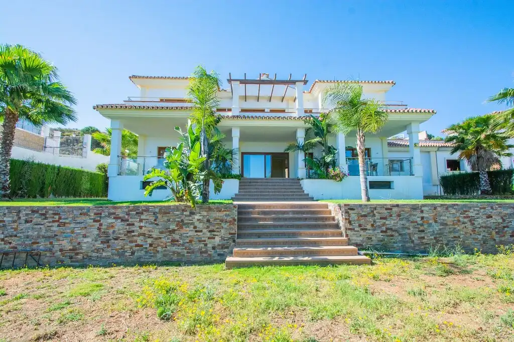 Detached house with pool for sale in La Cala Golf - Lagar Martell