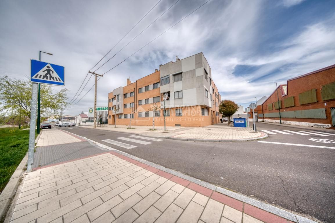 Exterior view of Flat for sale in Valladolid Capital  with Heating and Terrace