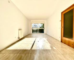 Living room of Flat to rent in Girona Capital  with Heating, Oven and Washing machine