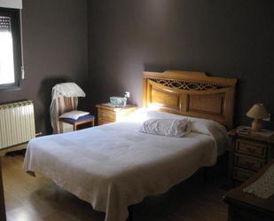 Schlafzimmer von Country house zum verkauf in Alfoz de Quintanadueñas