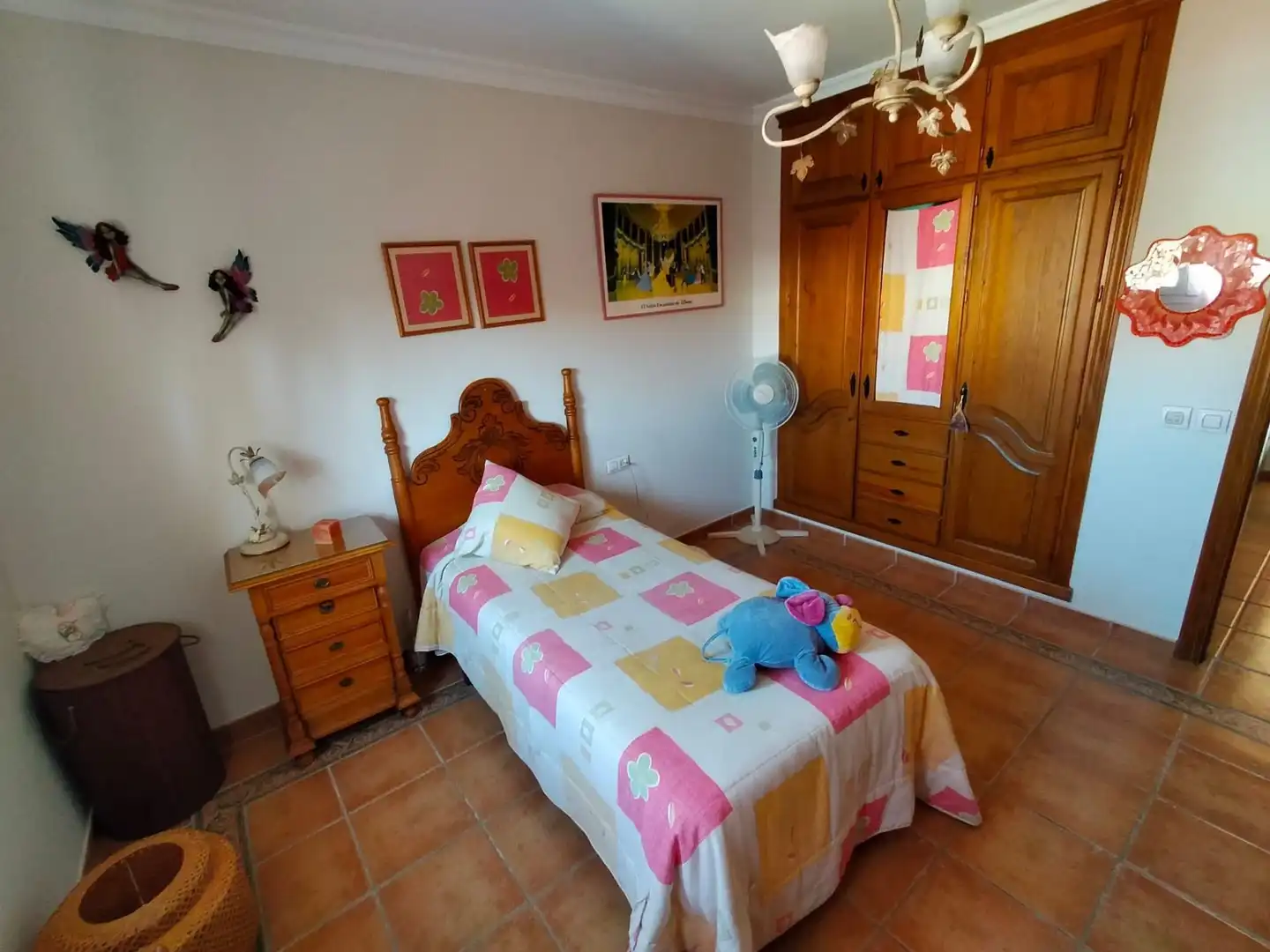 Dormitori de Casa o xalet en venda en La Línea de la Concepción amb Aire condicionat, Jardí privat i Traster