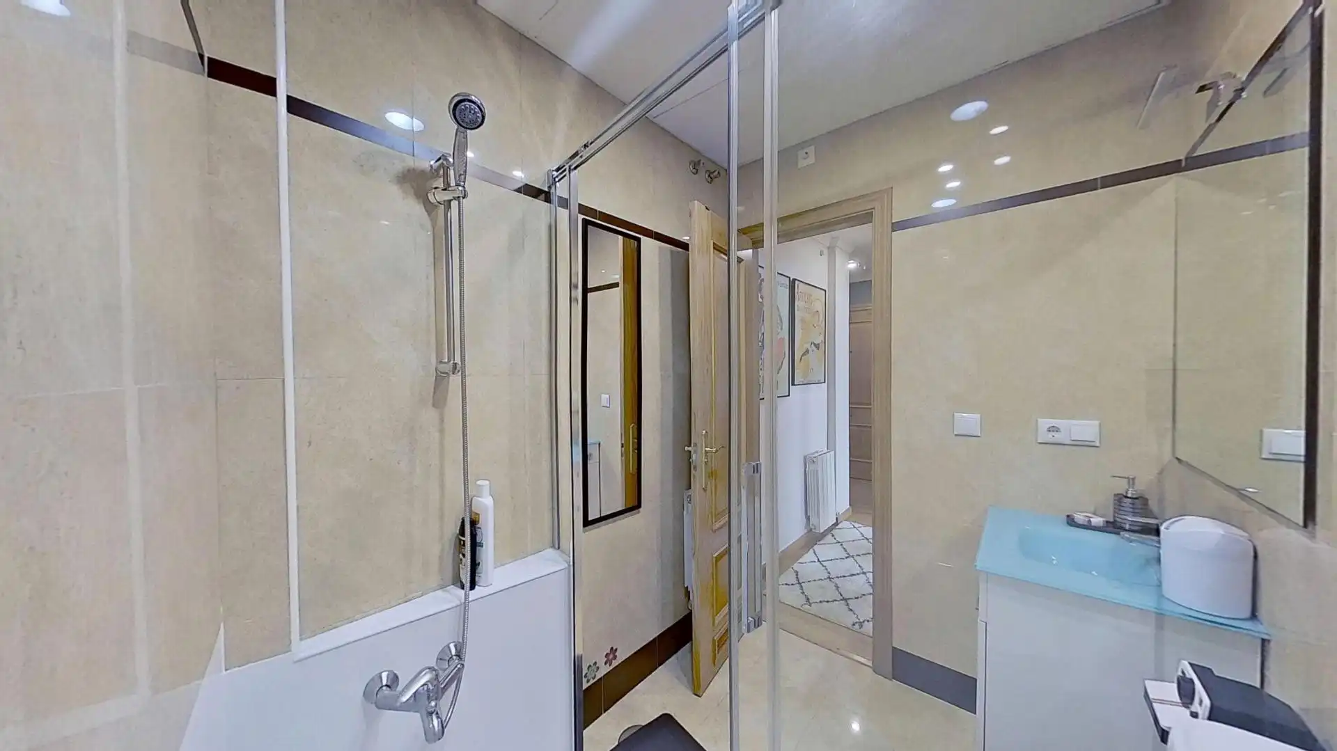 Badezimmer von Wohnung zur Miete in Granada mit Klimaanlage, Heizung und Möbliert