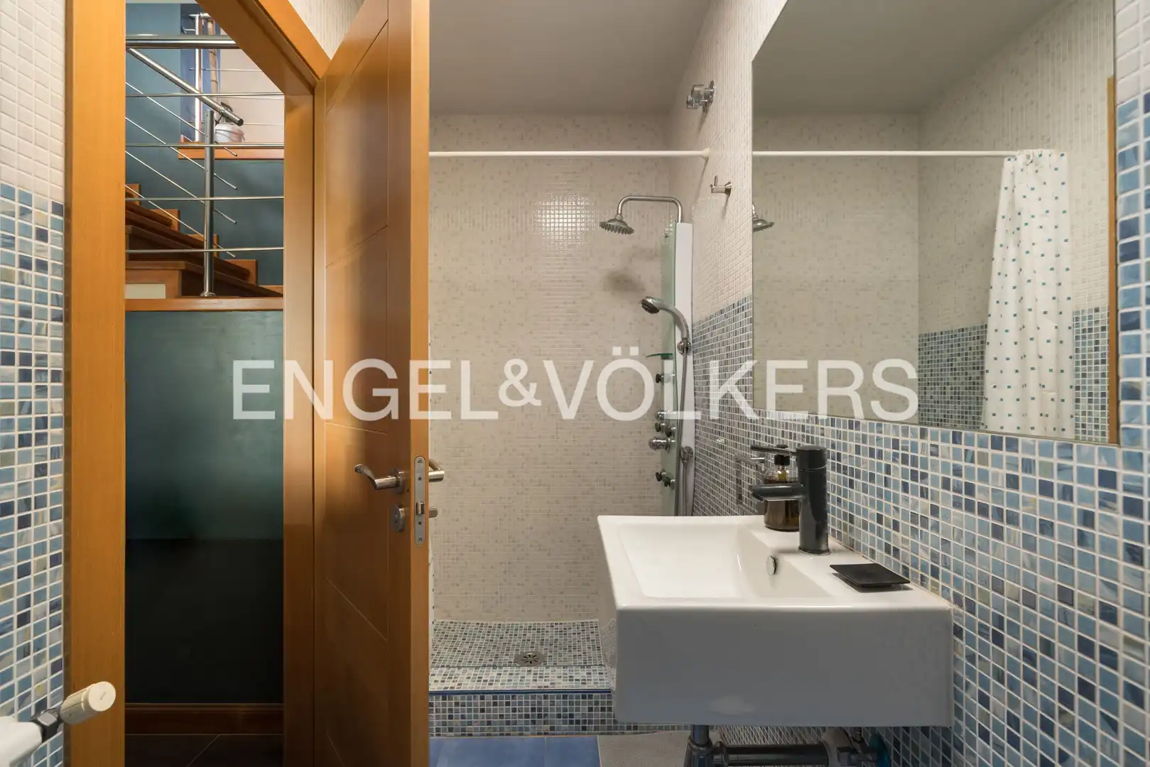 Bathroom of Houses for sale in Cudillero  with Heating, Private garden and Terrace