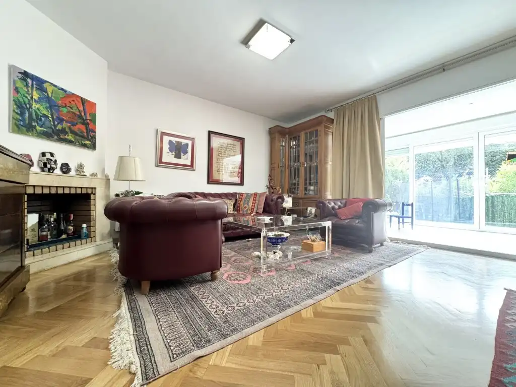 Sala d'estar de Casa adosada en venda en Club de Campo