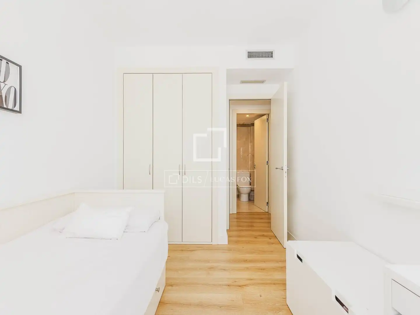 Bedroom of Flat for sale in Barcelona  with Air Conditioner, Private garden and Terrace