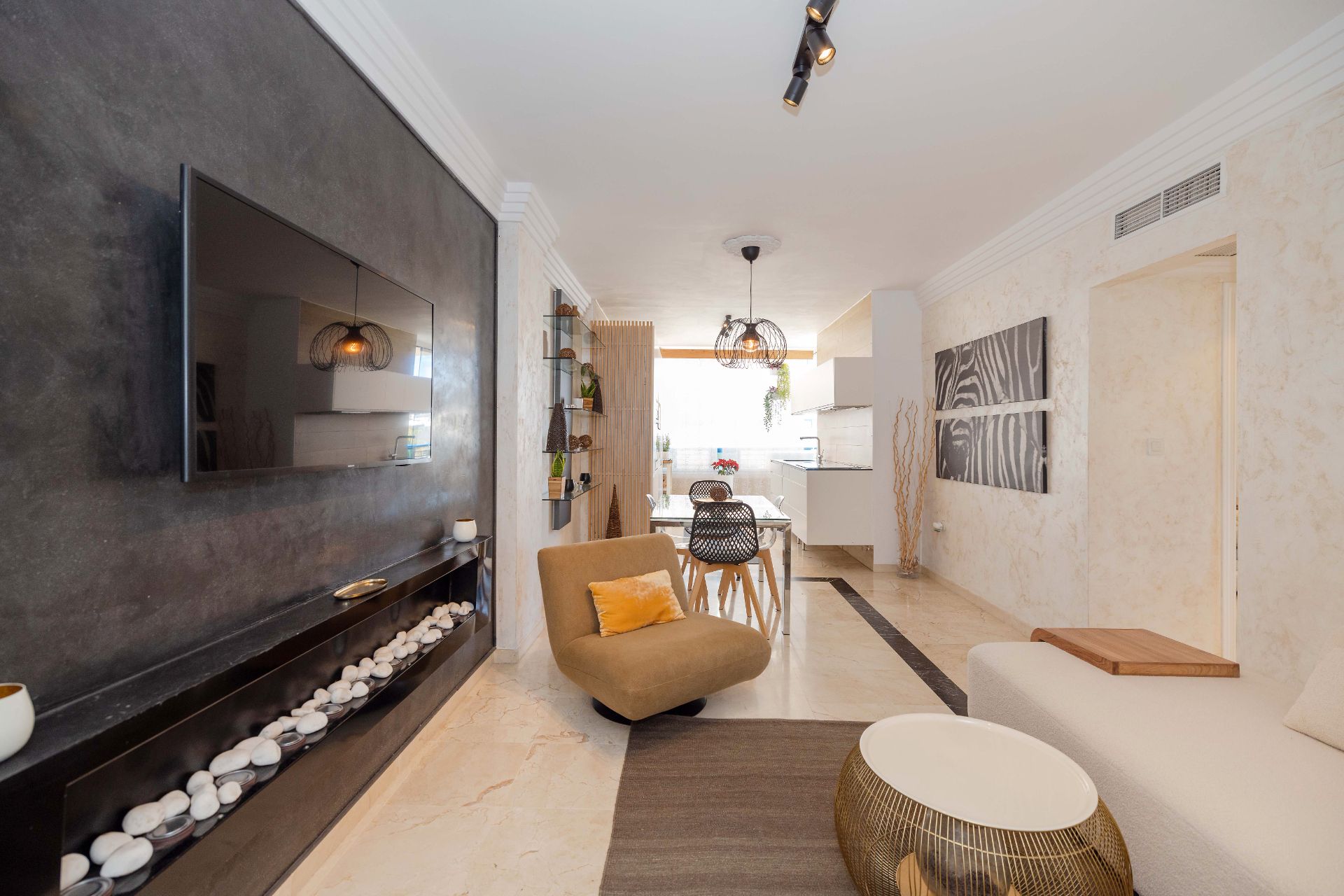 Sala d'estar de Pis en venda en Marbella amb Aire condicionat, Calefacció i Terrassa