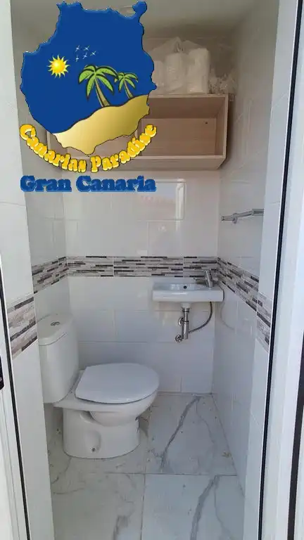 Bany de Casa o xalet en venda en San Bartolomé de Tirajana amb Aire condicionat, Terrassa i Moblat