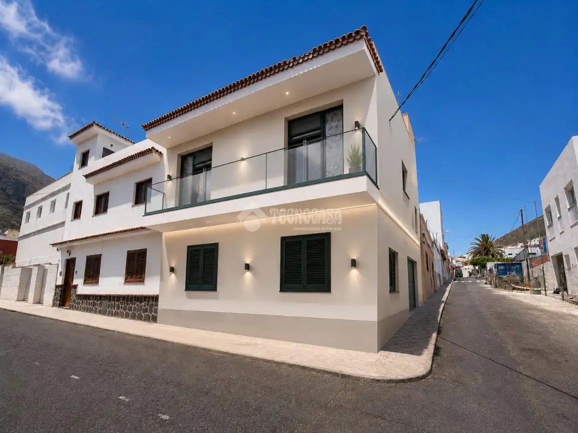 Exterior view of Detached homes for sale in Los Silos  with Balcony