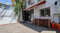 Vista exterior de Casa adosada en venda en Vélez-Málaga amb Jardí privat i Piscina comunitària