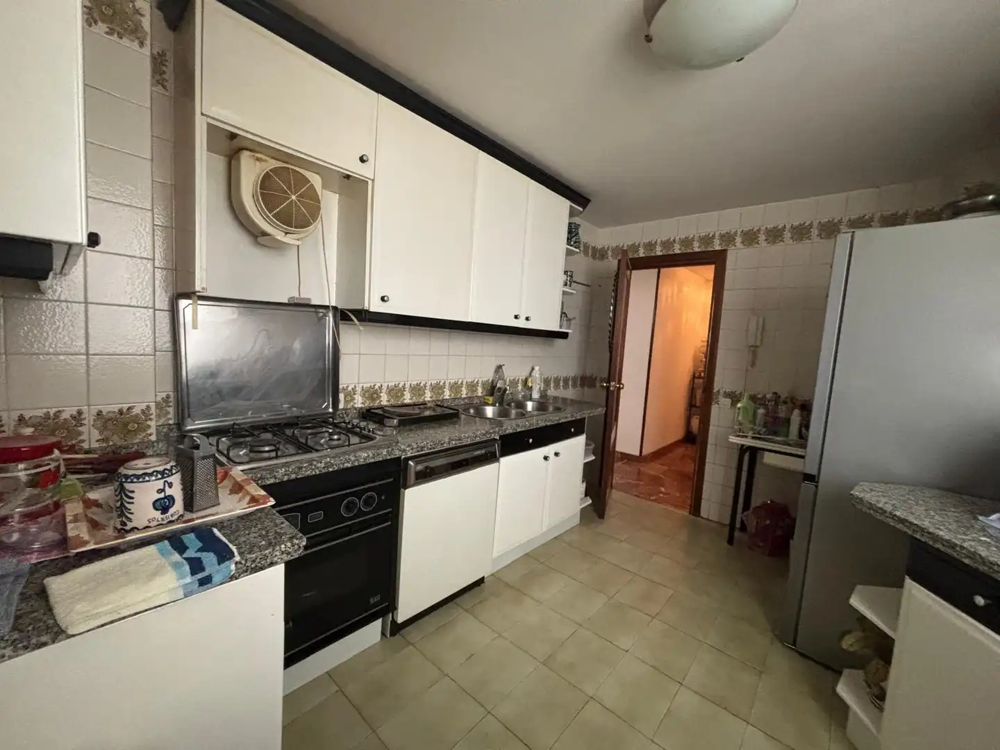 Kitchen of Flat for sale in Sevilla  with Air Conditioner, Heating and Terrace