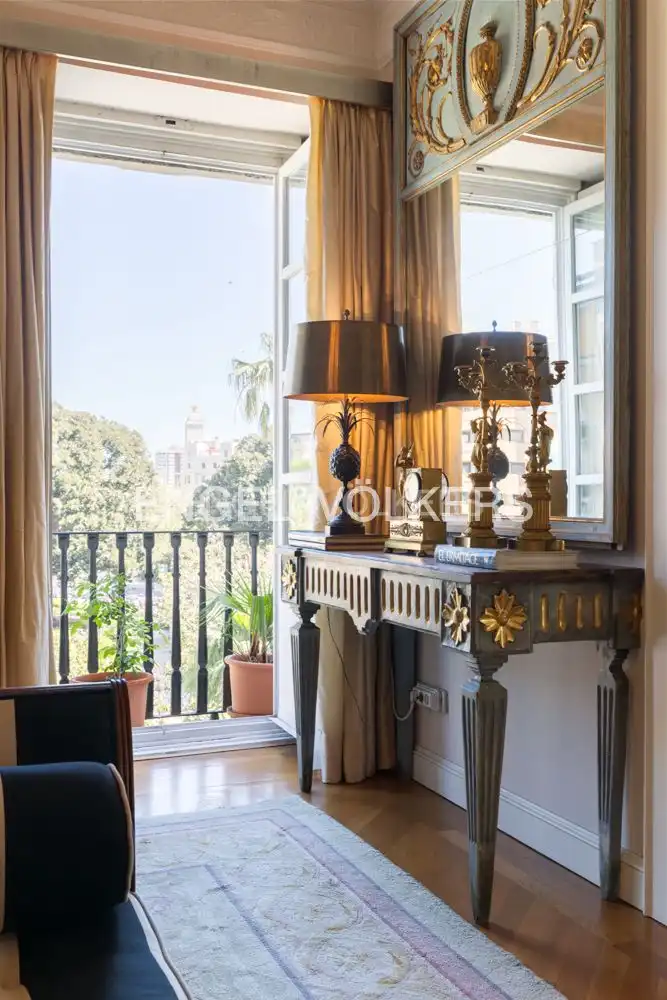 Piso con terraza en venta en Ciutat Vella, imagen 4