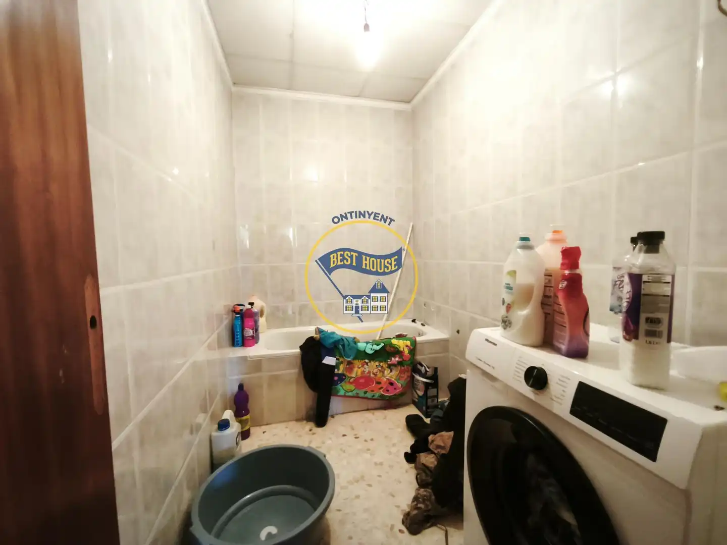 Badezimmer von Fabrikhallen zum Verkauf in Cañada