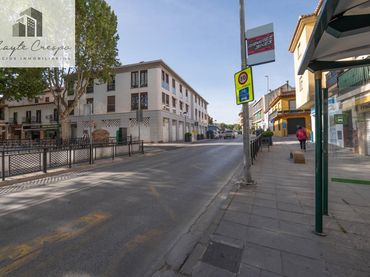 Local comercial en venda a Plaza de la Baja