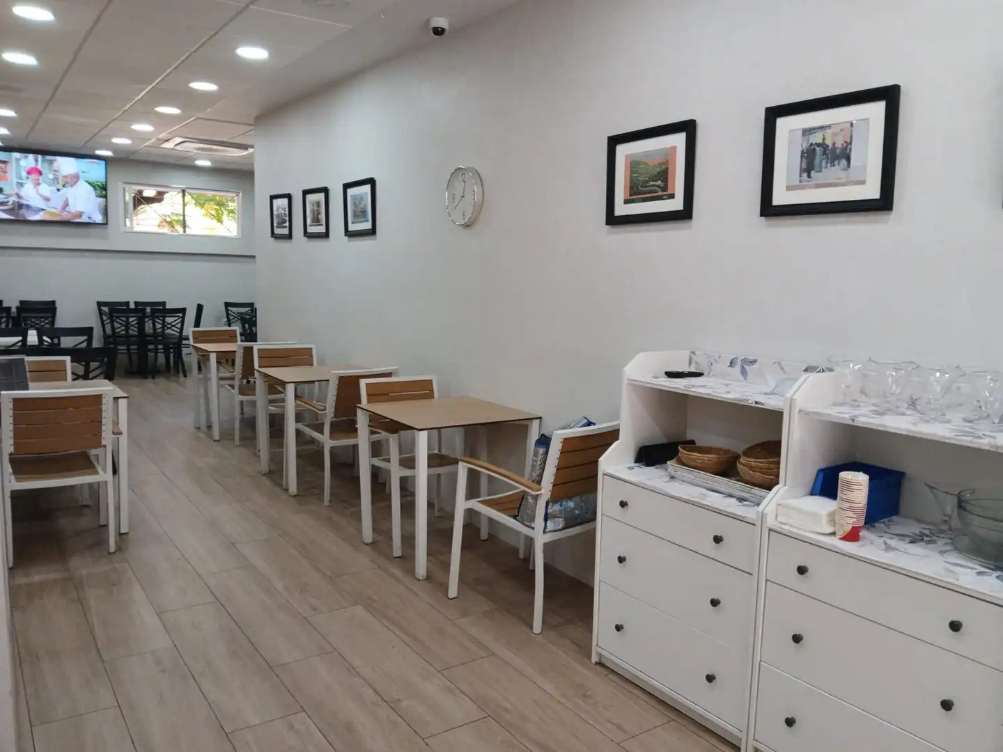 Dining room of Commercial properties for transfer in Sevilla  with Air Conditioner and Furnished