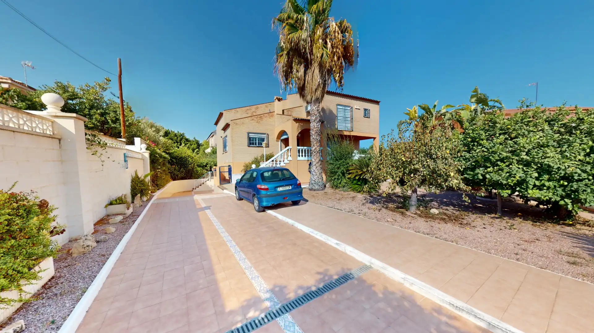 Außenansicht von Haus oder Chalet zum Verkauf in Mutxamel mit Klimaanlage, Privatgarten und Terrasse
