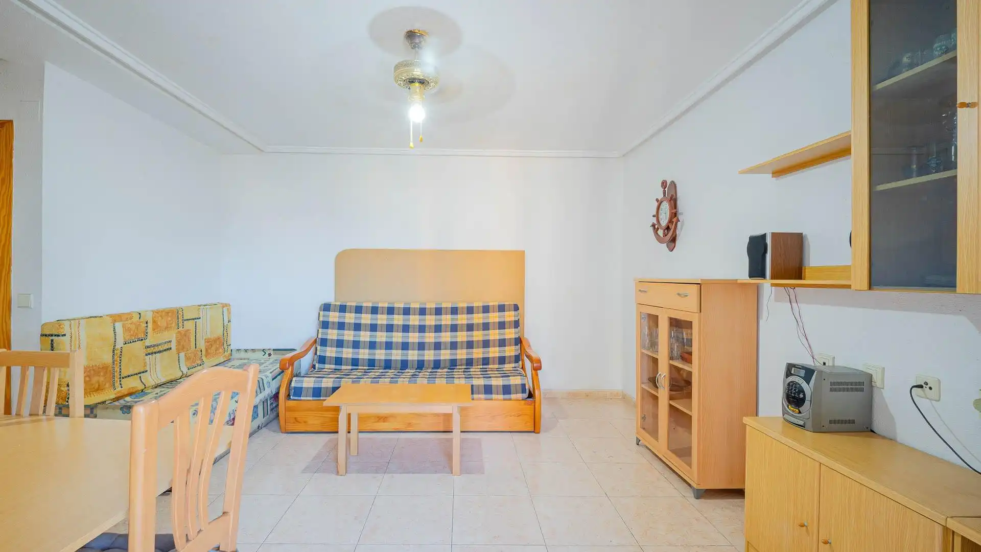 Sala de estar de Apartamento en venta en Torrevieja con Terraza y Piscina comunitaria