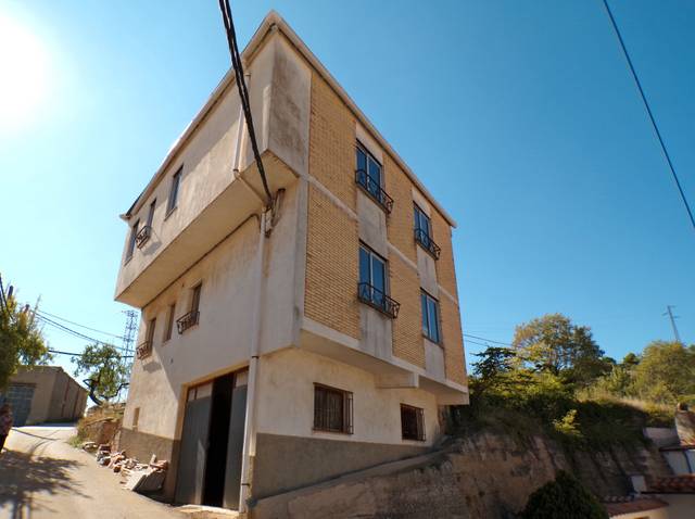 Casa-chalet en Venta en Monroyo