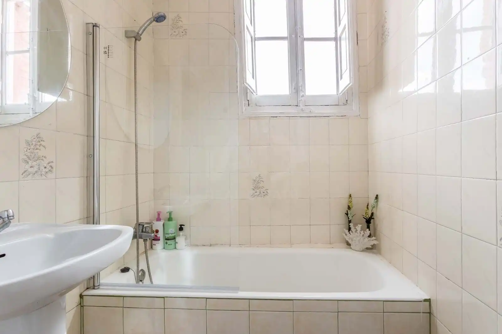 Baño de Piso en venta en León Capital  con Calefacción