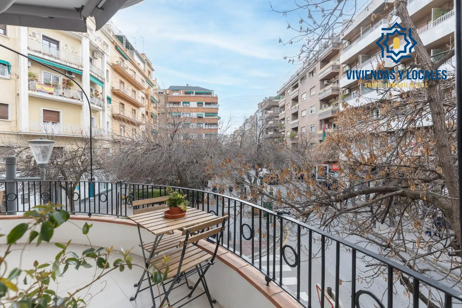 Flat with terrace for sale in Ronda