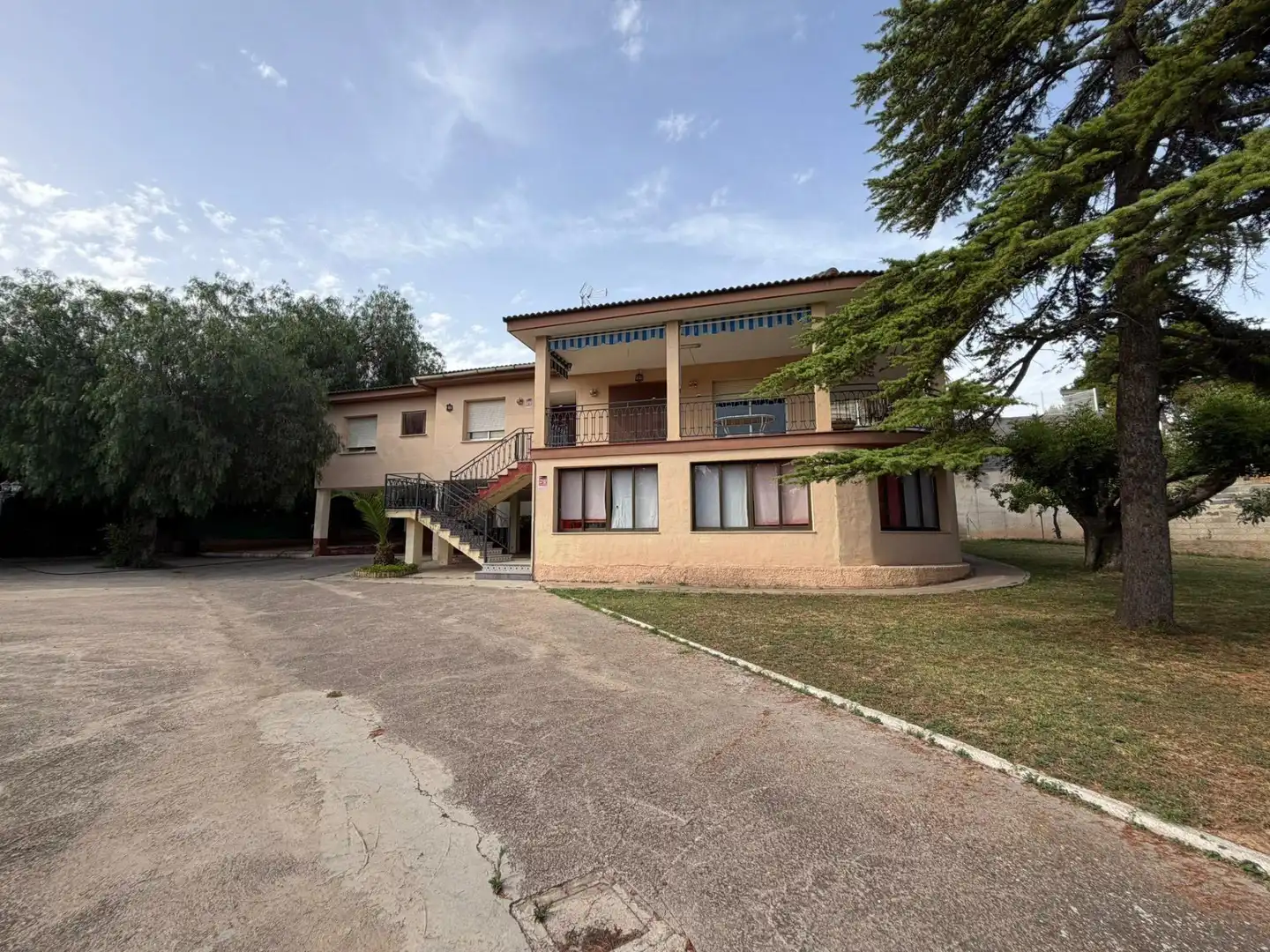 Vista exterior de Casa o chalet en venta en Torrent con Jardín privado, Terraza y Trastero