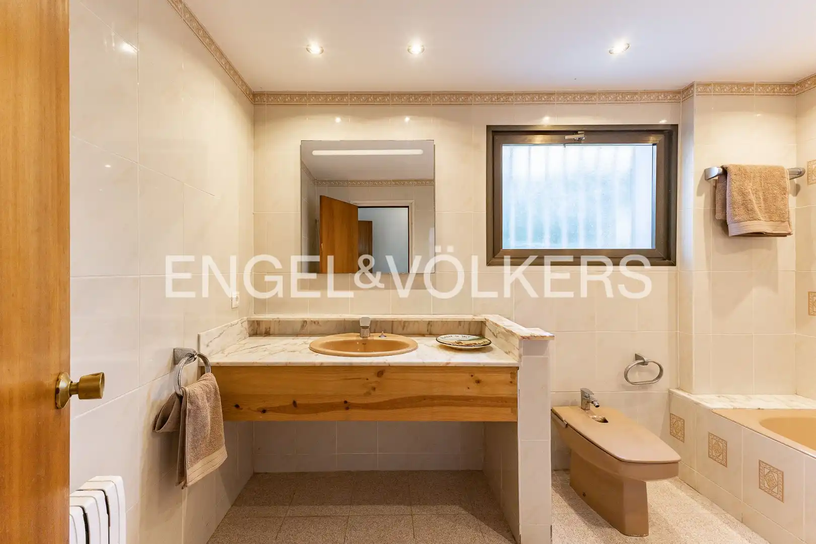 Bathroom of Houses for rent in Caldes d'Estrac  with Air Conditioner, Heating and Private garden