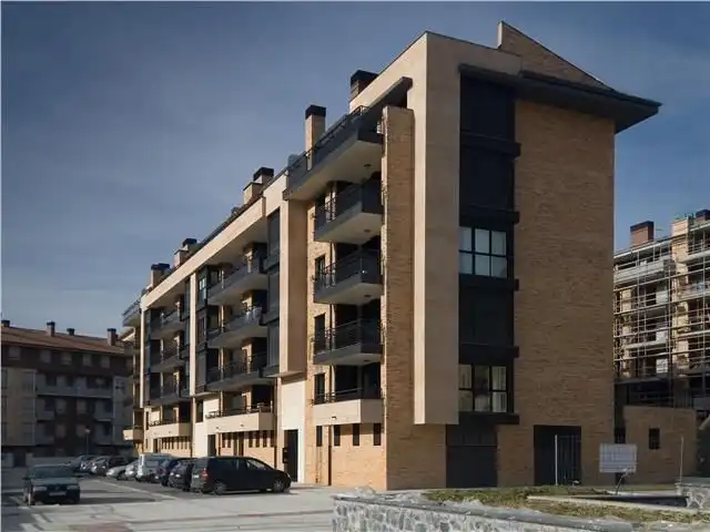 Außenansicht von Garage zum Verkauf in Arrasate / Mondragón