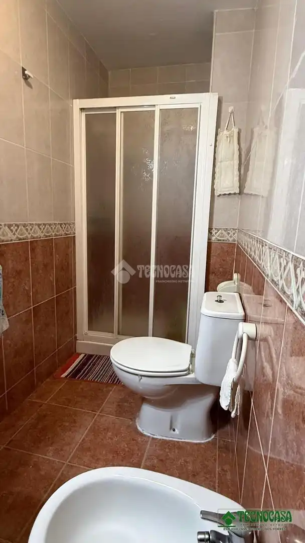 Bathroom of Flat for rent in Almería